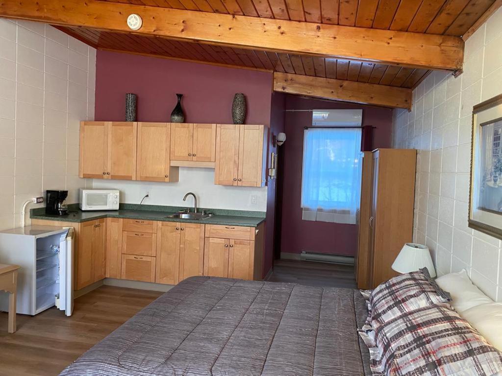 Huron Sands Motel And Restaurant Providence Bay Luaran gambar