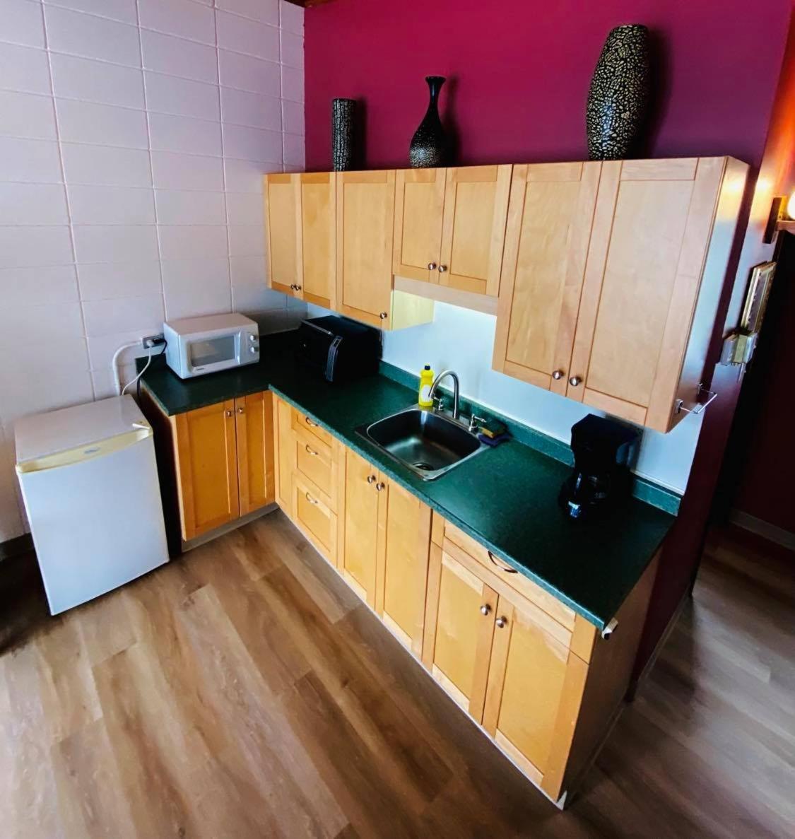 Huron Sands Motel And Restaurant Providence Bay Luaran gambar